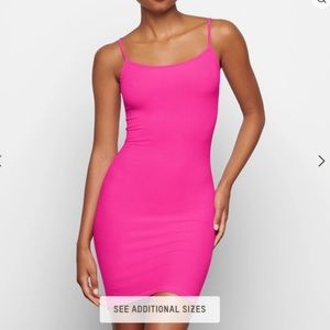 SKIMS hot pink soft lounge slip dress size 2X EUC